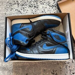 JORDAN 1 ROYAL